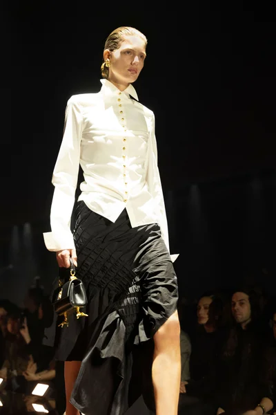 Look 34